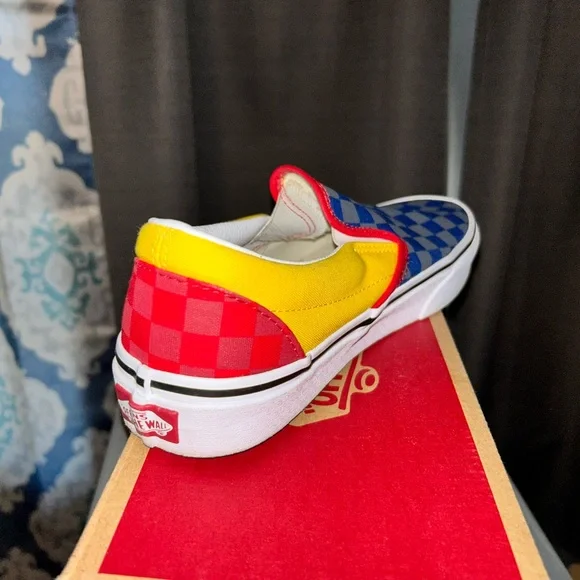 Vans - Picture 2 of 3